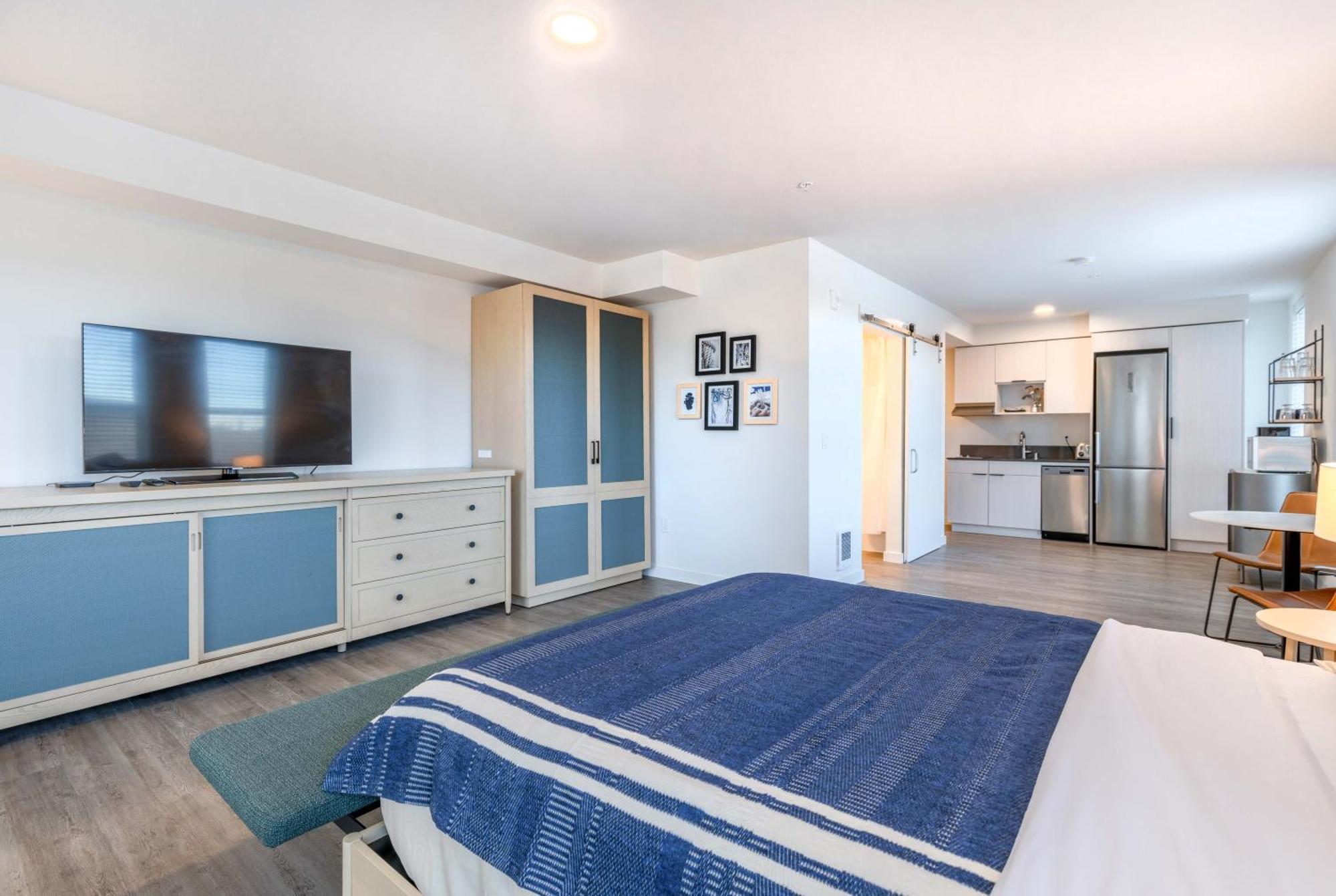 Marina Square Suites Bremerton Exterior photo