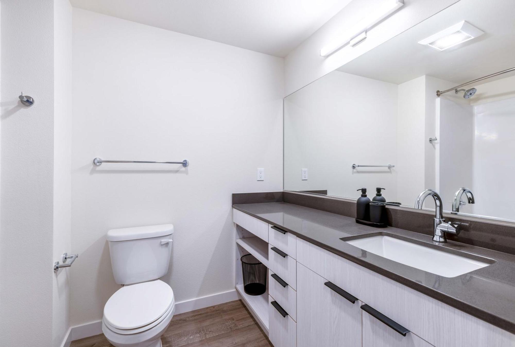 Marina Square Suites Bremerton Exterior photo